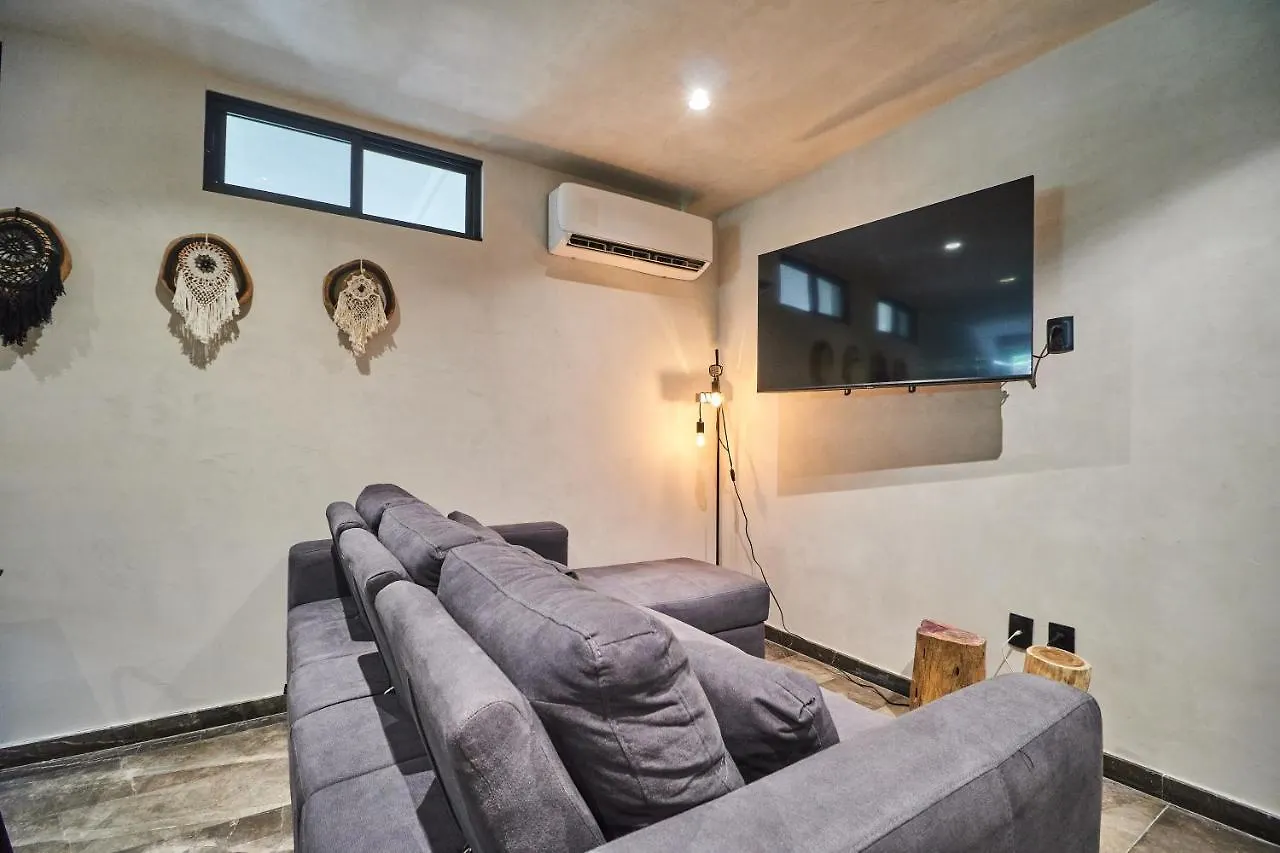 Elegant Trendy Apartment In Tulum With Infinity Pool, Breathtaking Jungle View & Bottle Of Wine Per Stay